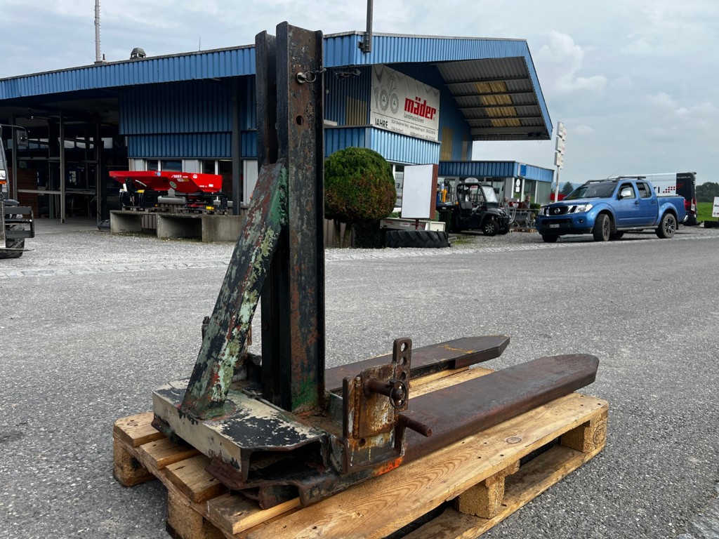 6fafa89b-69f7-41f3-a9ec-480e4ffcf344-35695 Eigenbau Palettengabel 3 Punkt Anbau (4).jpg