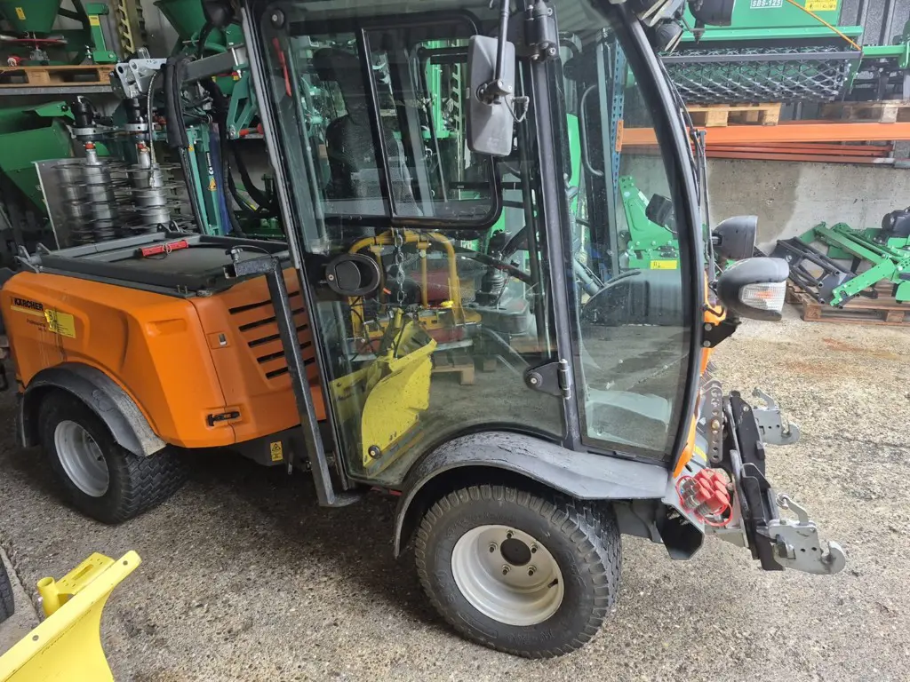 b7e05241-ff95-4b25-ae9b-756860a56ea4-Occ. Kärcher MIC 70 4.jpg