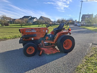 Kubota B7200