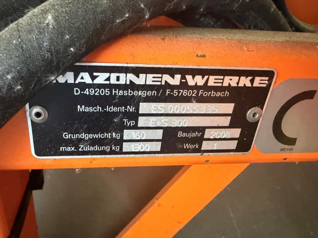 aad974a2-a51b-416d-a31b-b341e46fb426-3-Punkt Streuer 6.jpg