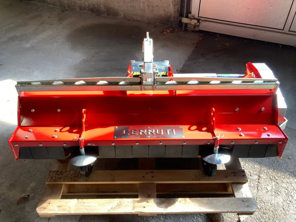 c05ba16e-0021-4f62-b87d-b0ab5ad6f853-dok cerruti 1,40m,.jpg