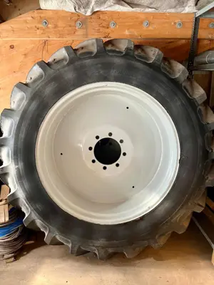 1 Paar Komplett-Räder 420/85R38 (16.9R38)