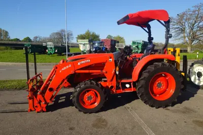 Tracteur KUBOTA L1501 avec frontal