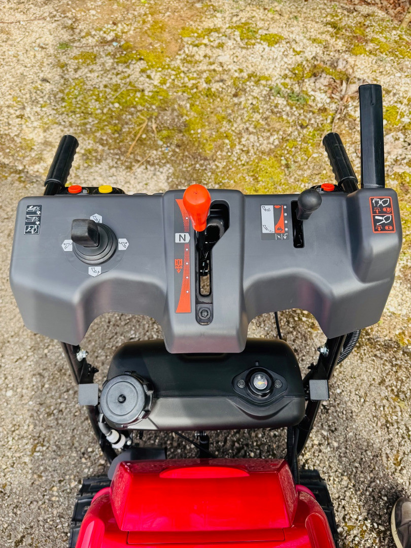 4007057e-2b11-4dba-b8e1-2fe6fe9863a9-Honda HSS 1380i ETD (1).jpg