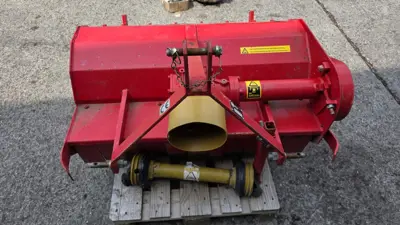 Mulcher, Mulchgerät, Sauerburger an Traktor
