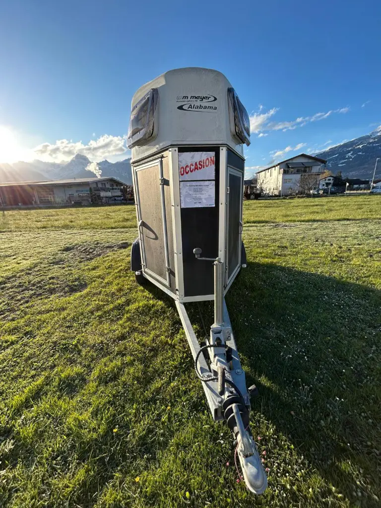 d9fe53c6-9ecc-45bc-8618-a36dcb3558a8-Van Meyer Alabama face.jpg