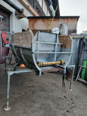 Mistseitenstreuer Gafner 2.5m3