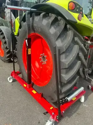 Radwechselwagen - die grosse Hilfe beim Radwechsel/Chariot change roues