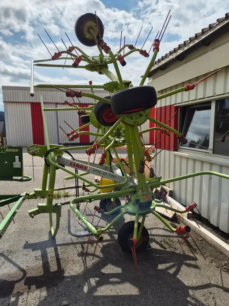 Pirouette Claas Volto 770