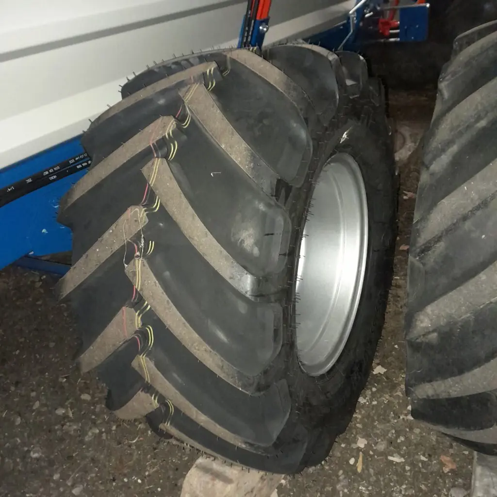 Mitas 425/55 R 17 AC 70G