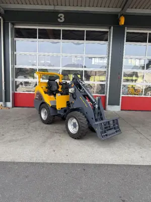 Hoflader Eurotrac W 12 S, Demo
