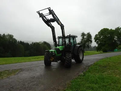 Traktor Deutz Agrofarm 100 mit FH+Zf und Frontlader