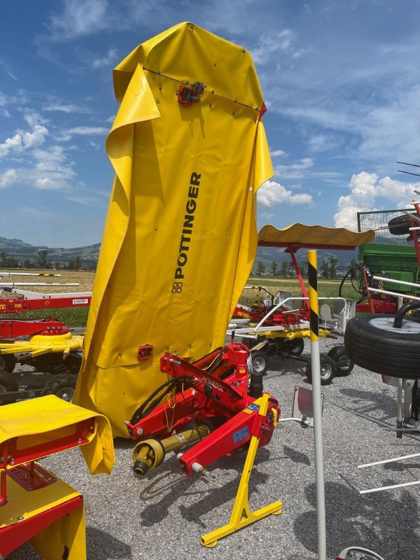 fa545709-04c6-444d-9978-05757138d860-Pöttinger Novadisc 302 1.jpg