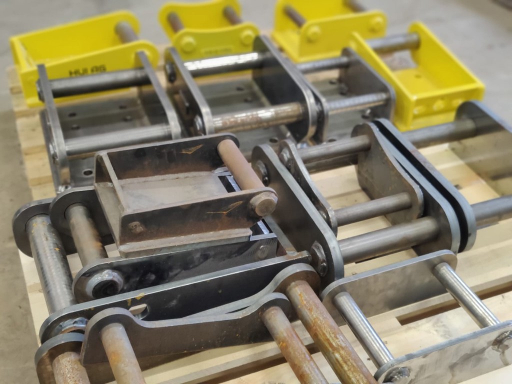 48a96a95-295a-4d98-ac48-39627d2f232b-Adapterplatten Anschweissrahmen (1).jpg