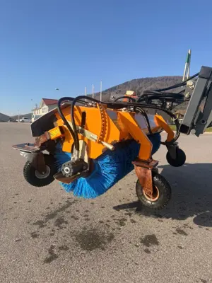 Balayeuse Frontale TOBROCO Plus 560-180