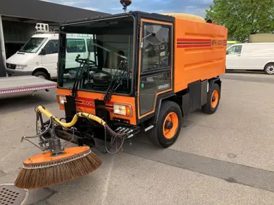 MFH 4200 Reinigungsmaschine Strassenreinigung