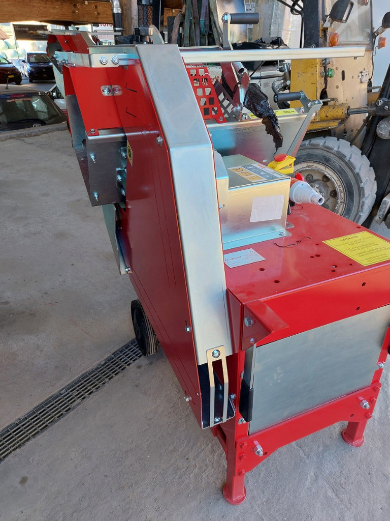 319621ed-0839-4162-b981-9a6e12681edf-Collino scie (3).jpg