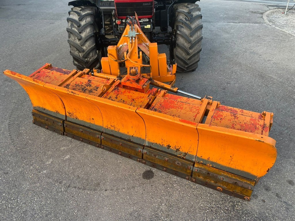 870fd23b-1c63-4f05-b221-a7f1f4a6cf18-Pflug 2.jpg