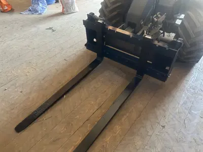 Palettengabel 2000 kg an Frontlader, Palettiseur