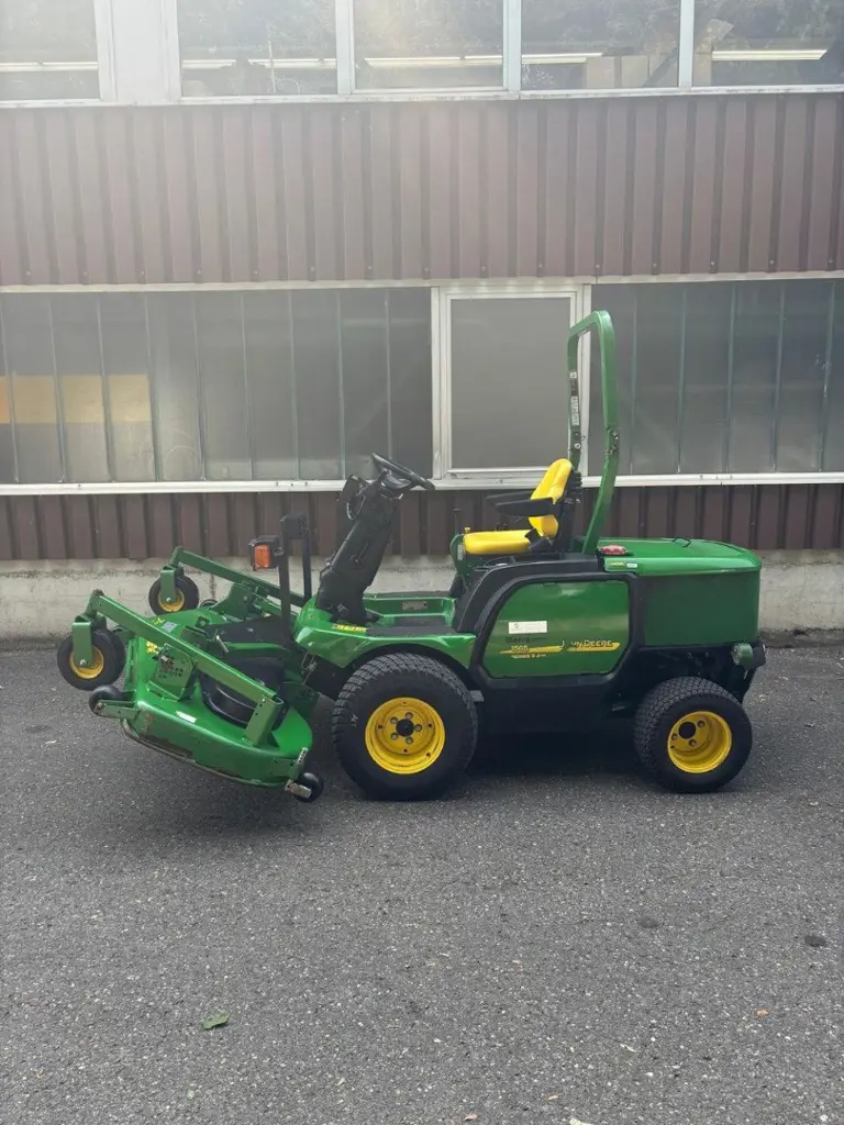 47e644e9-9b6c-45a5-a725-ac797f8d833e-john-deere-1565-4wd-aufsitzmaher (6).jpg