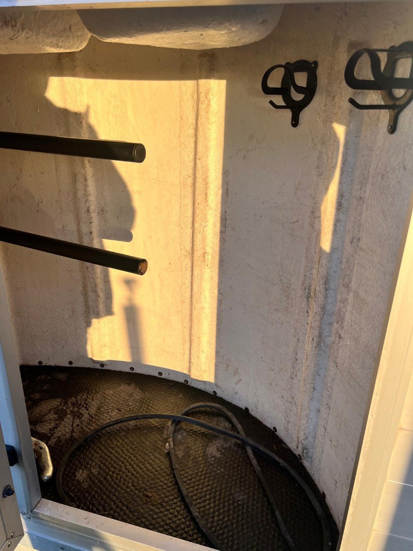 f17f81da-0791-4bdc-bf4d-452226e4d5a7-Pferdeanhänger 2018 (7).jpg