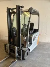 STILL Elektrostapler mit neuer Batterie