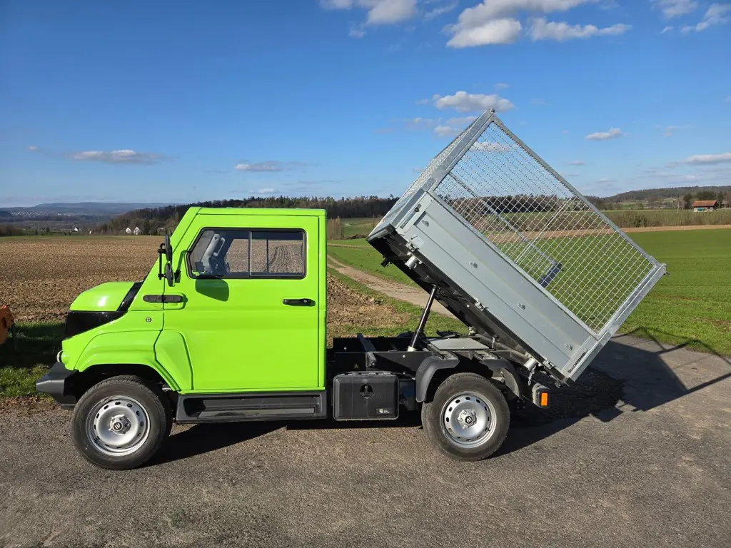 Elektro-Nutzfahrzeug EVUM aCar Select