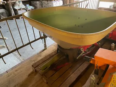 Düngerstreuer Vicon 400 Ltr