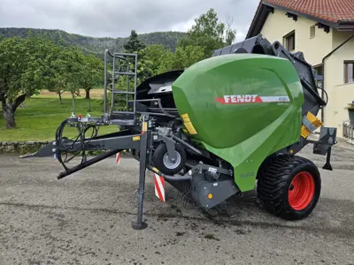 Fendt 4160 V Variable Rundballenpresse