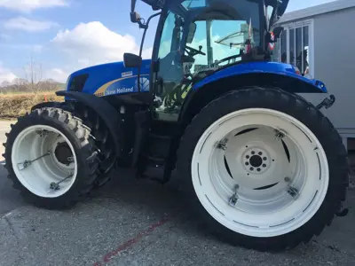 Traktor New Holland T6020