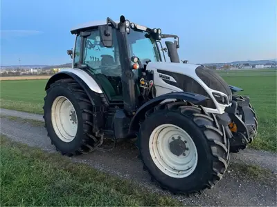Valtra N154