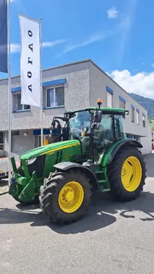 John Deere 5100R