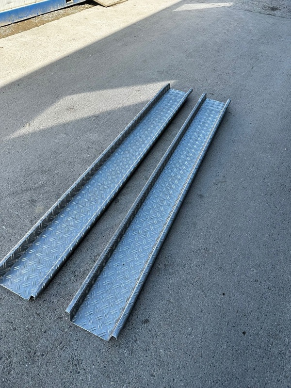 fe0bc885-18bb-47b6-95b1-eccc3dc21270-33493 Rampe Paar 180 cm (1).jpg