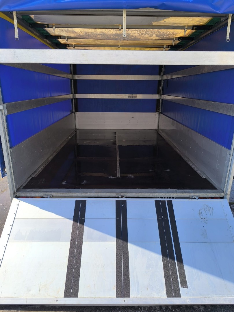 338506ab-e7df-406e-bdab-d41b3a7515d8-Anhänger_Blachenanhänger_Schiebeverdeck_LMB-Maschinen Gmbh_10.png