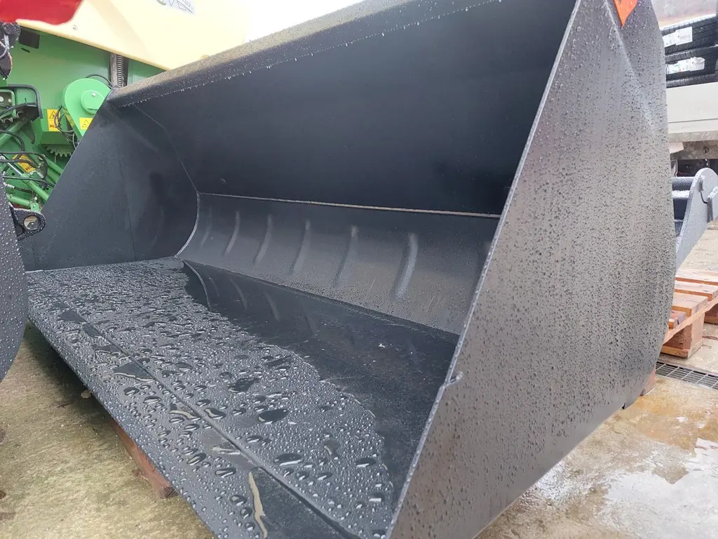 272336af-3241-4b27-9b2f-1355b466e3ef-Quicke GM 215 (4).jpg