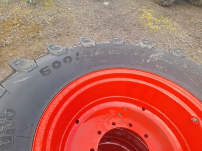 Räder 600/65 R28 Trelleborg TM 800