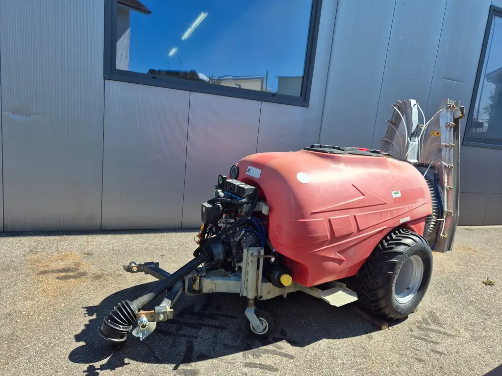 Gebläsespritze Mitterer 1500lt