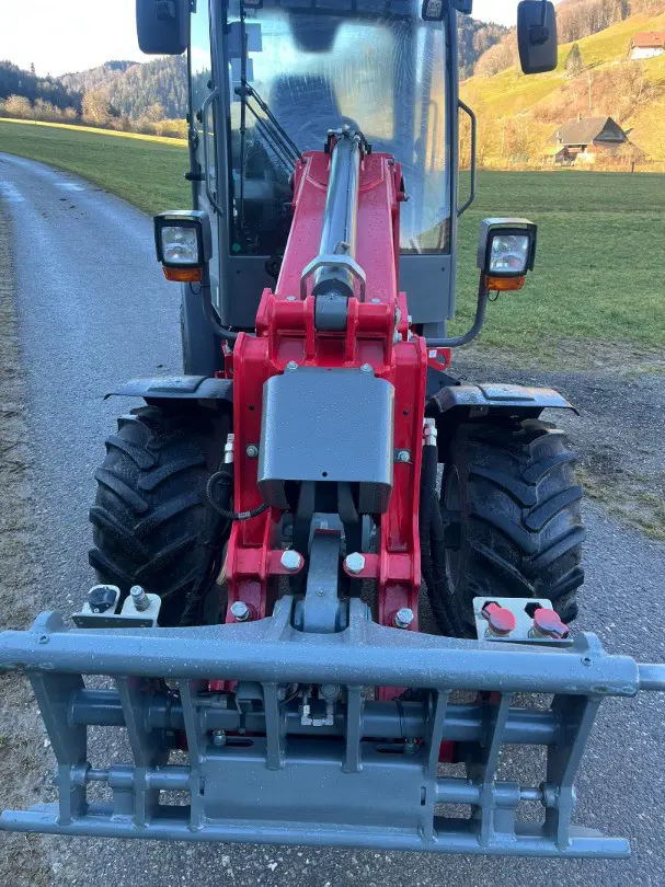 8b8ed6ef-b9d4-4251-934b-1daab3f5b7b4-WhatsApp Image 2026-02-13 at 09.56.38 (2).jpg