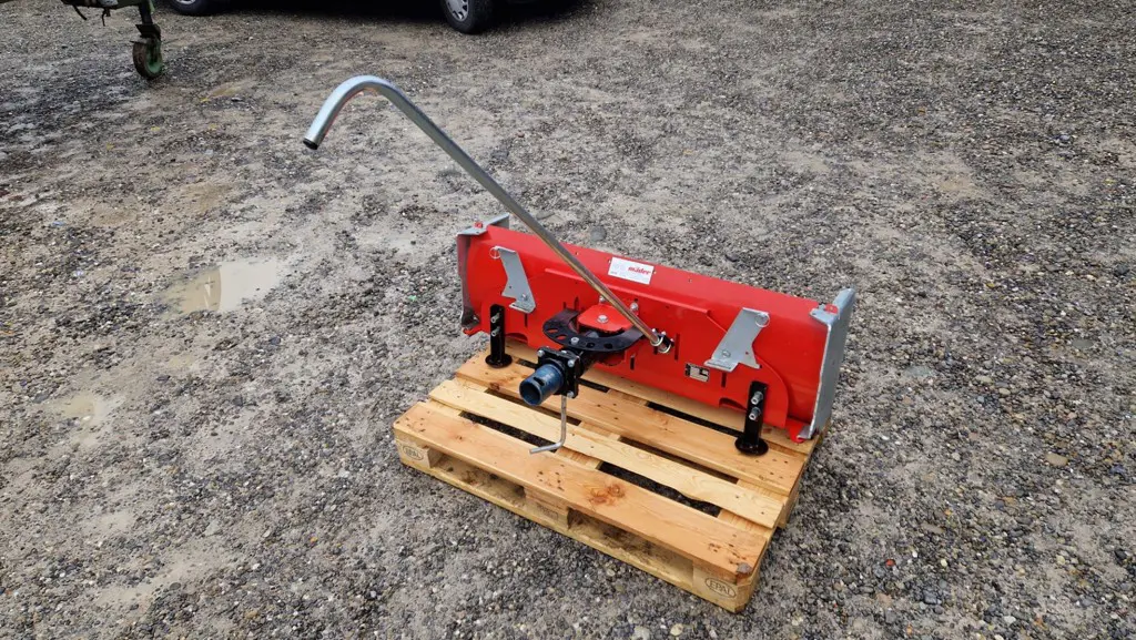 2f1fbbbb-6f24-4952-ad60-c4abf2c822b4-36335 Rapid Schneepflug leer 125 cm (2).jpg