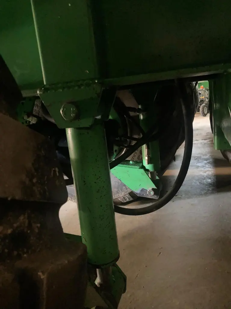 7b635530-84f8-43b0-bfc0-a7523326a113-Strebel 5.jpg