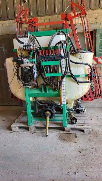 b638ff65-36e3-46a1-8890-9fa850ea5958-