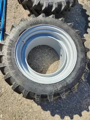 Doppelräder 210/90 R24