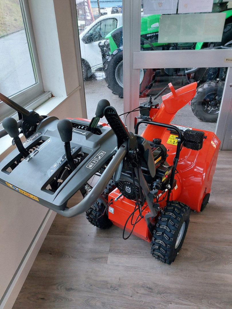818940aa-53be-471c-84c3-06eb7b701136-Husqvarna ST 224 (4).jpg