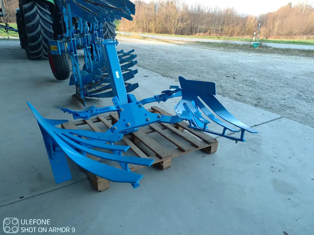 f4acf92a-0699-4a04-b3c7-972e49c854b6-EurOpal7 6.jpg