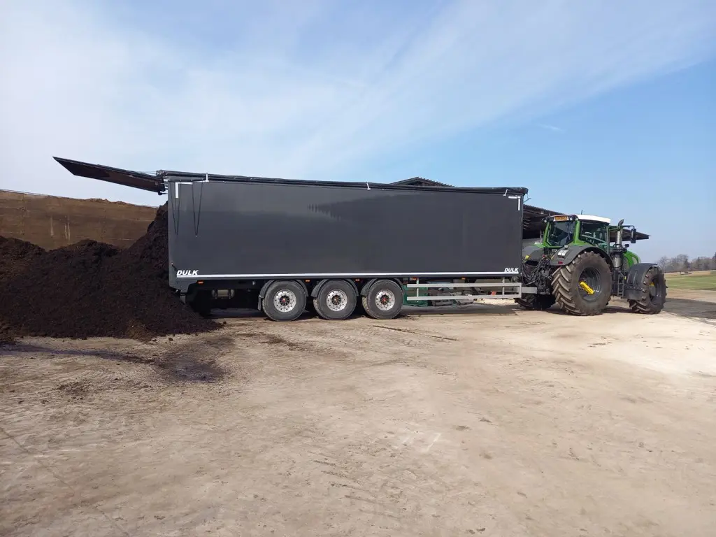114d0d46-418d-4167-9f2f-02bcf801e7e5-Agrar-Schubbodenanhänger Dülk 65 (1).jpg