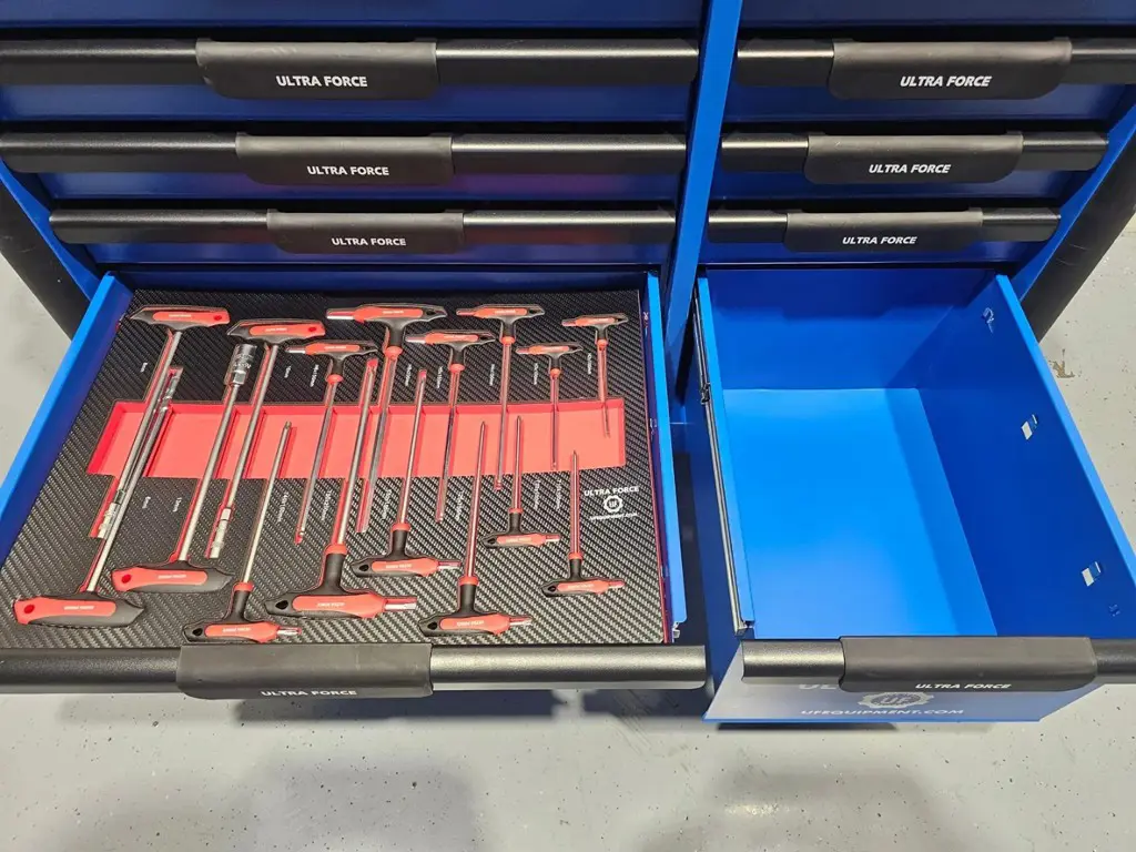 5042d294-7b3a-491c-83e3-02b0c5e7b562-25 conv.jpg