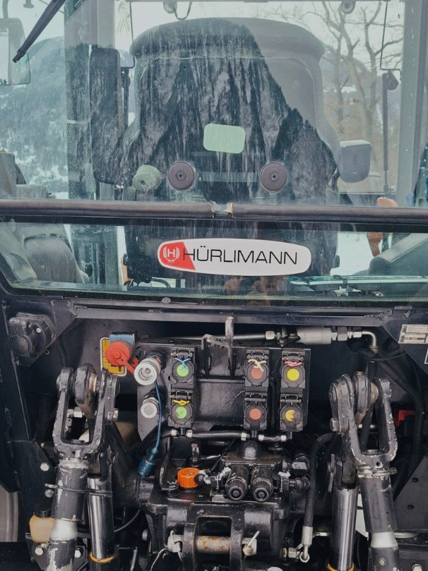 4d043aec-ae8c-4eae-b533-41e5cc1fea5d-8bab058f-5e5c-4797-8b01-4664aab6402d (002).jpg