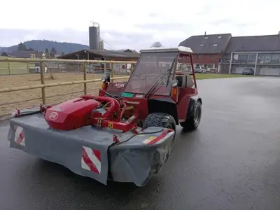 Aebi TT80 mit Lely Scheibenmähwerk & Bandrechen