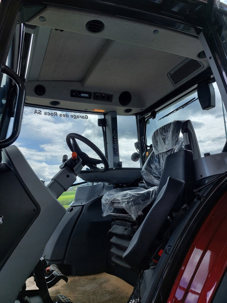 7c3bb29a-3ce7-4025-a01d-22ba7e6209ca-Valtra G 135 2 (3).jpg