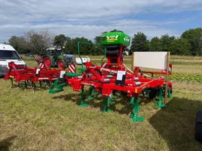Agro-Masz Runner 30 Non-Stop Grubber mit Sägerät